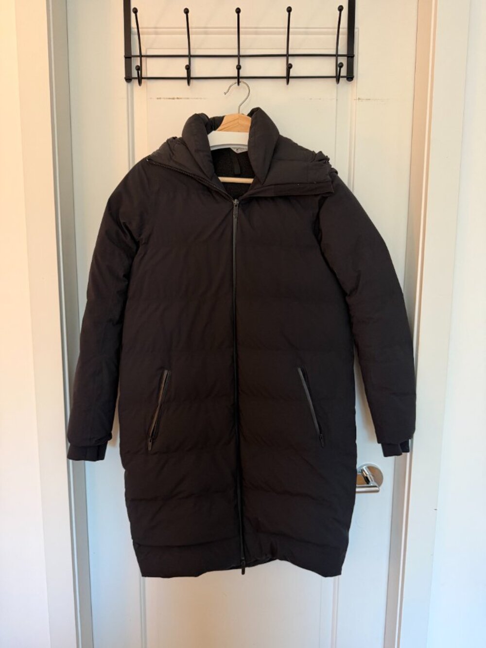 Lululemon Slush Hour Waterproof 600-Down-Fill Parka in Black - Picture 3 of 7